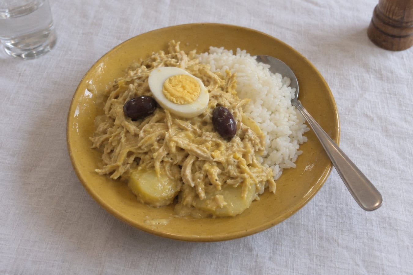 Ají de gallina – Peruvian creamy chicken with yellow chilli