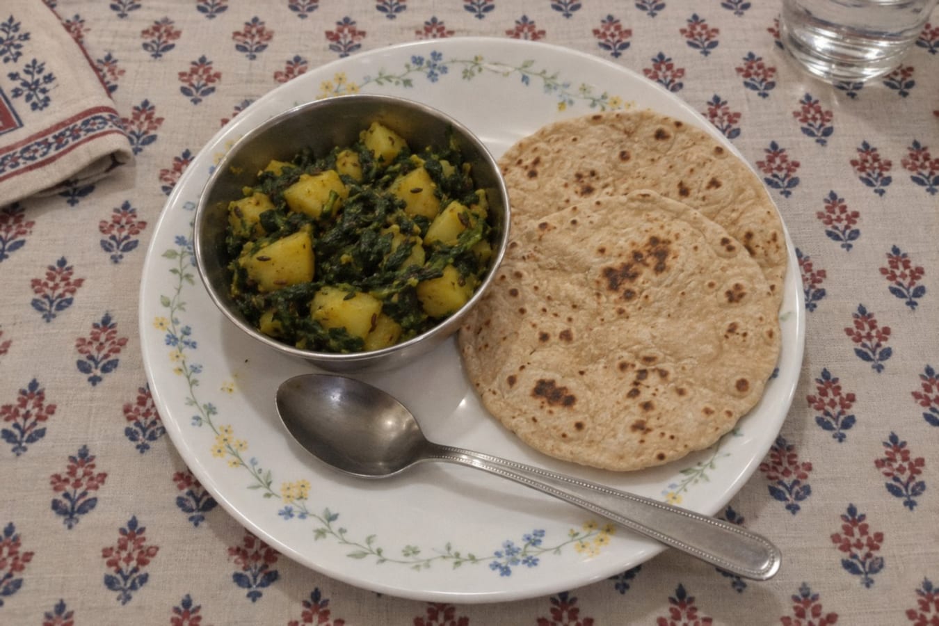 Aloo palak with roti