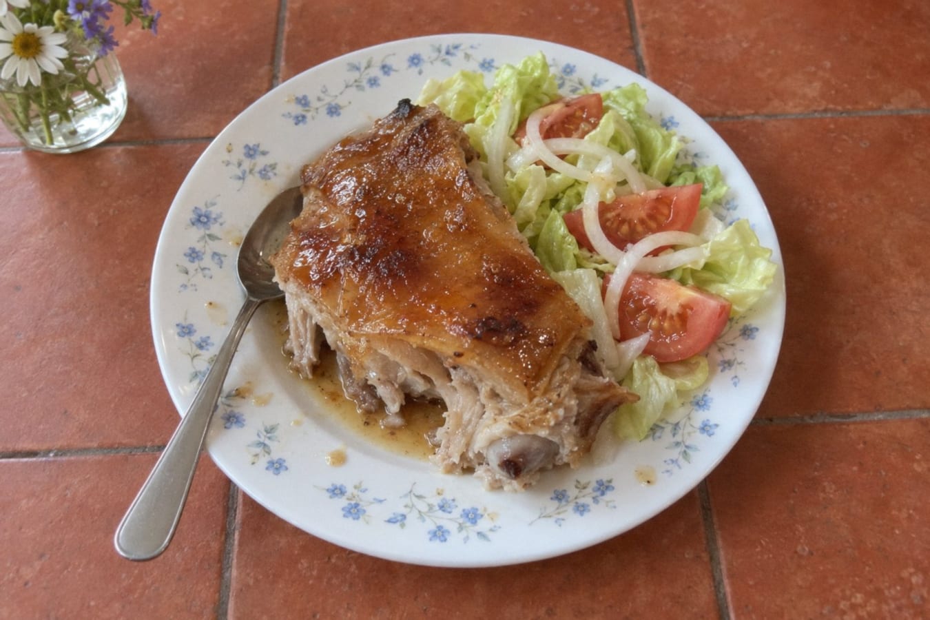 Cochinillo asado – ugnsstekt spädgris med sallad