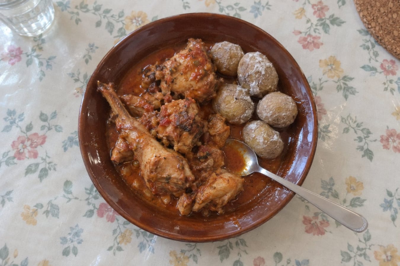 Conejo en salmorejo – Canarian rabbit in spicy marinade