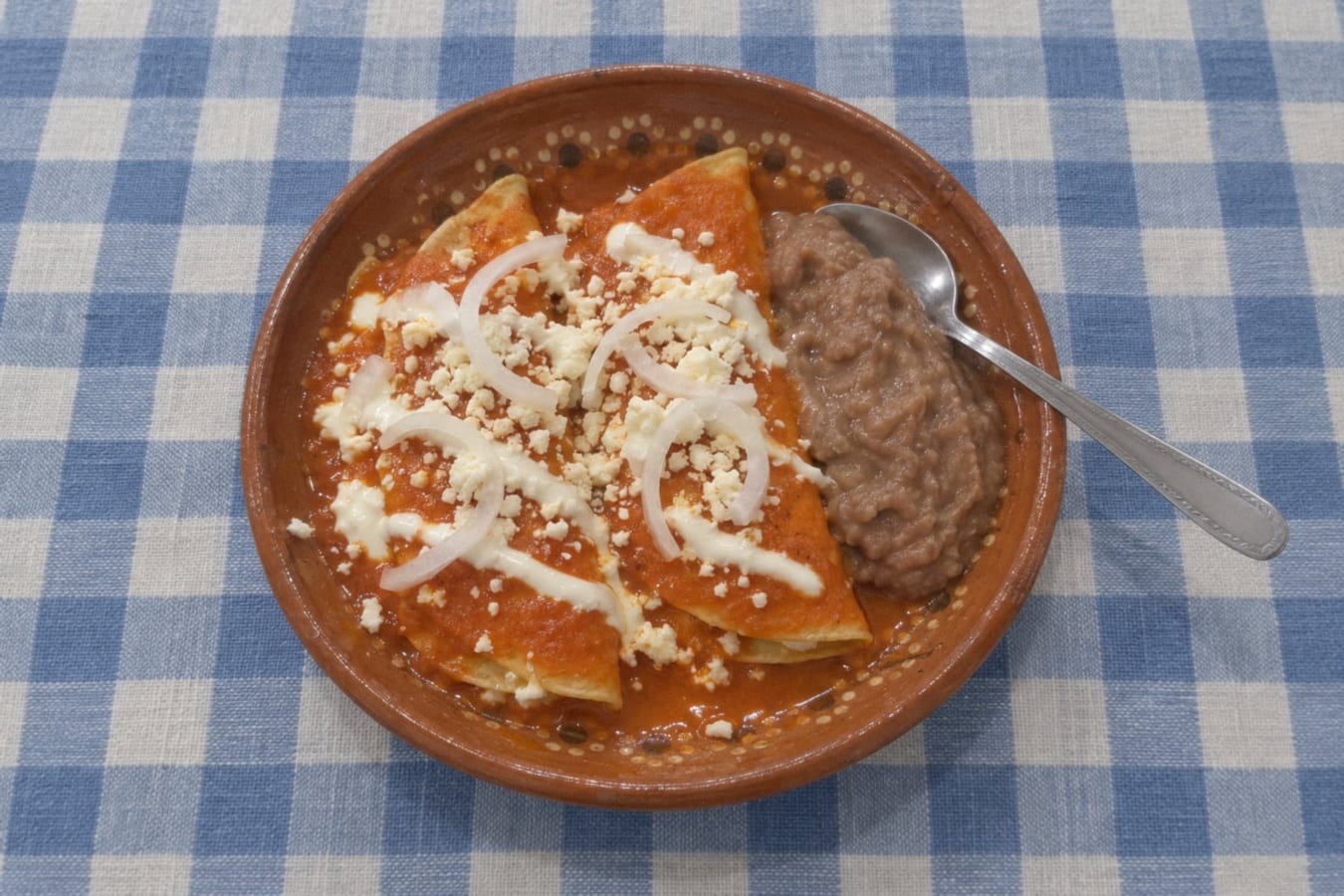 Entomatadas – majstortillor med ost i tomatsås