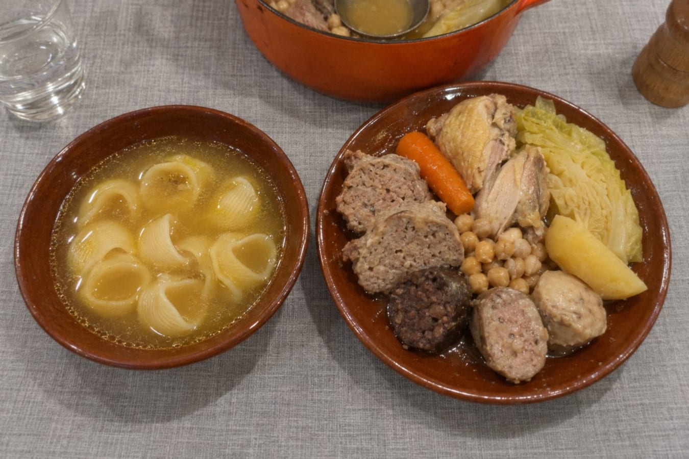 Escudella i carn d'olla – Catalan meat stew with galets soup
