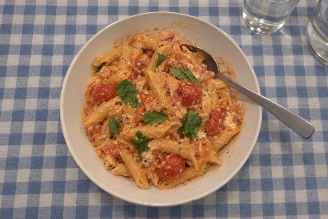 Bakad fetaostpasta