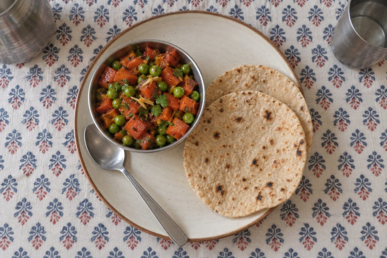 Gajar matar with roti