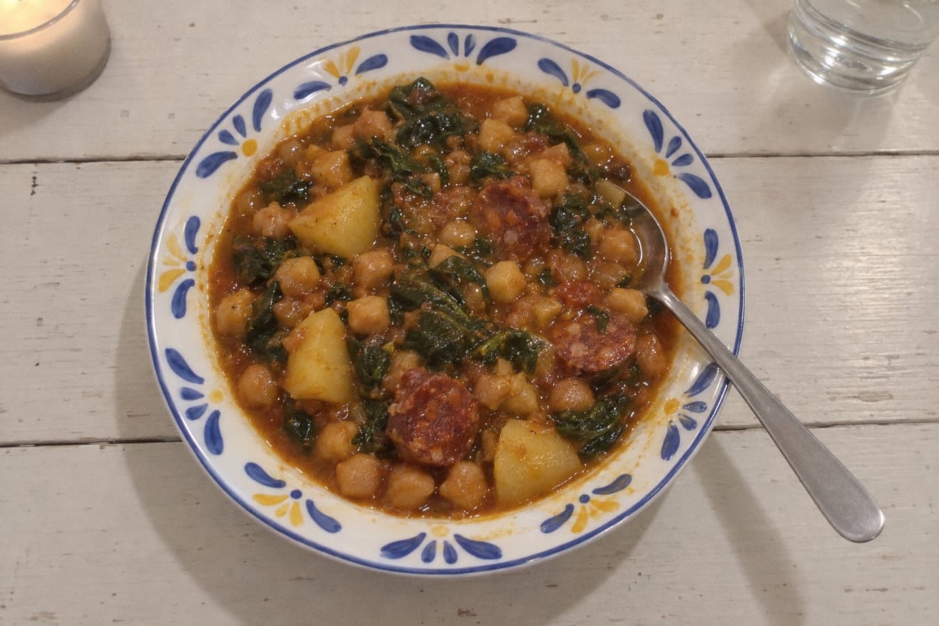 Potaje de garbanzos – chickpea stew with spinach and chorizo