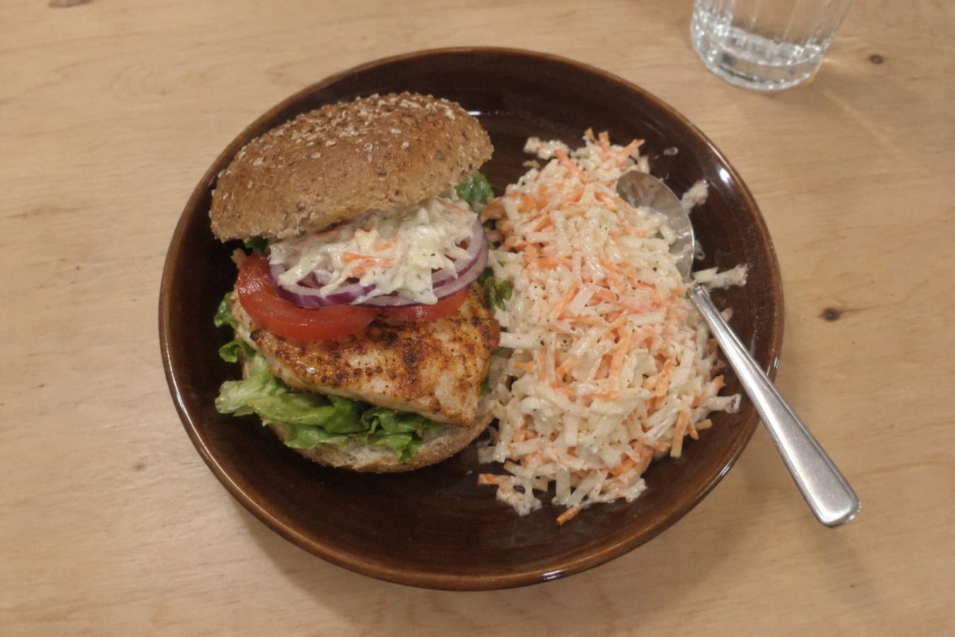 Chicken burgers with yoghurt coleslaw