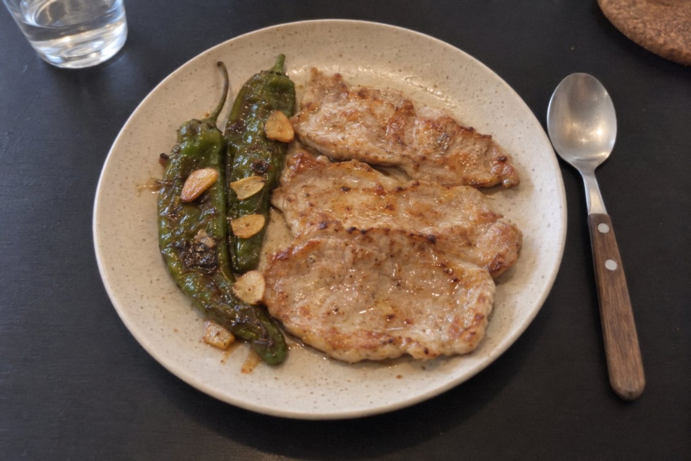 Lomo a la plancha – stekt kotlettrad med grön spetspaprika