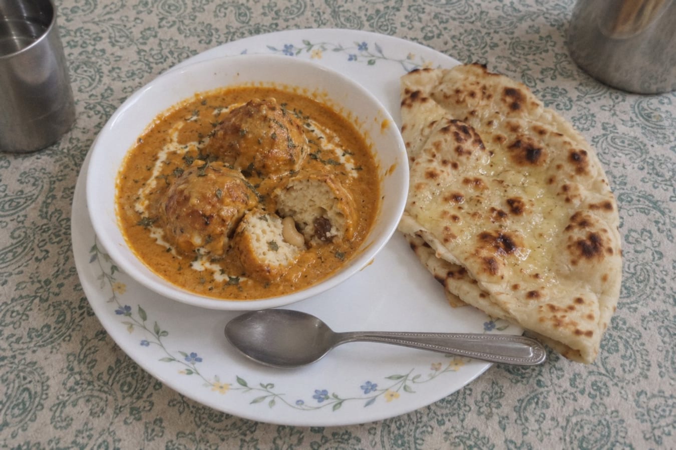 Malai kofta with naan