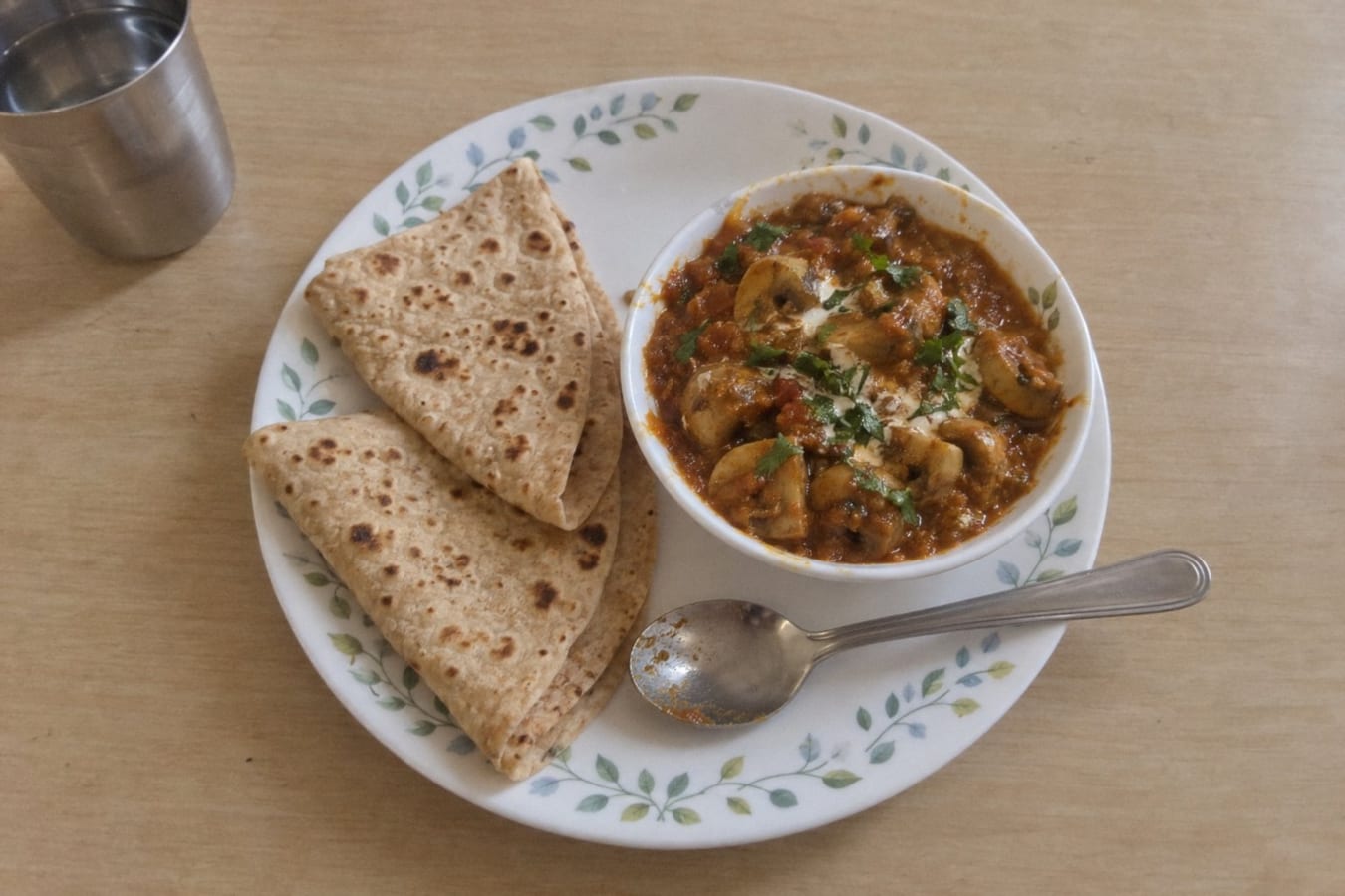 Mushroom masala with roti