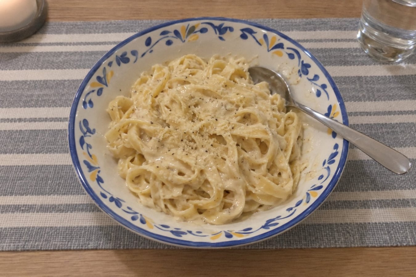 Pasta Alfredo – fettuccine i krämig parmesansås