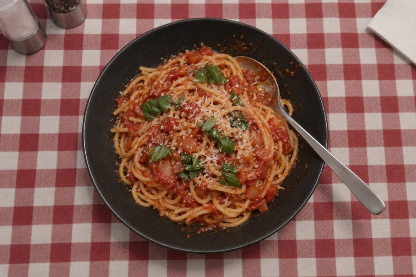 Pasta with tomato sauce