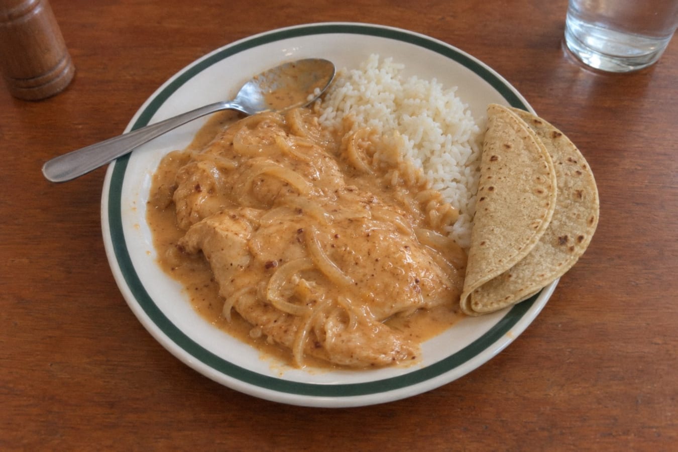 Pollo en crema de chipotle – kyckling i krämig chipotlesås med ris