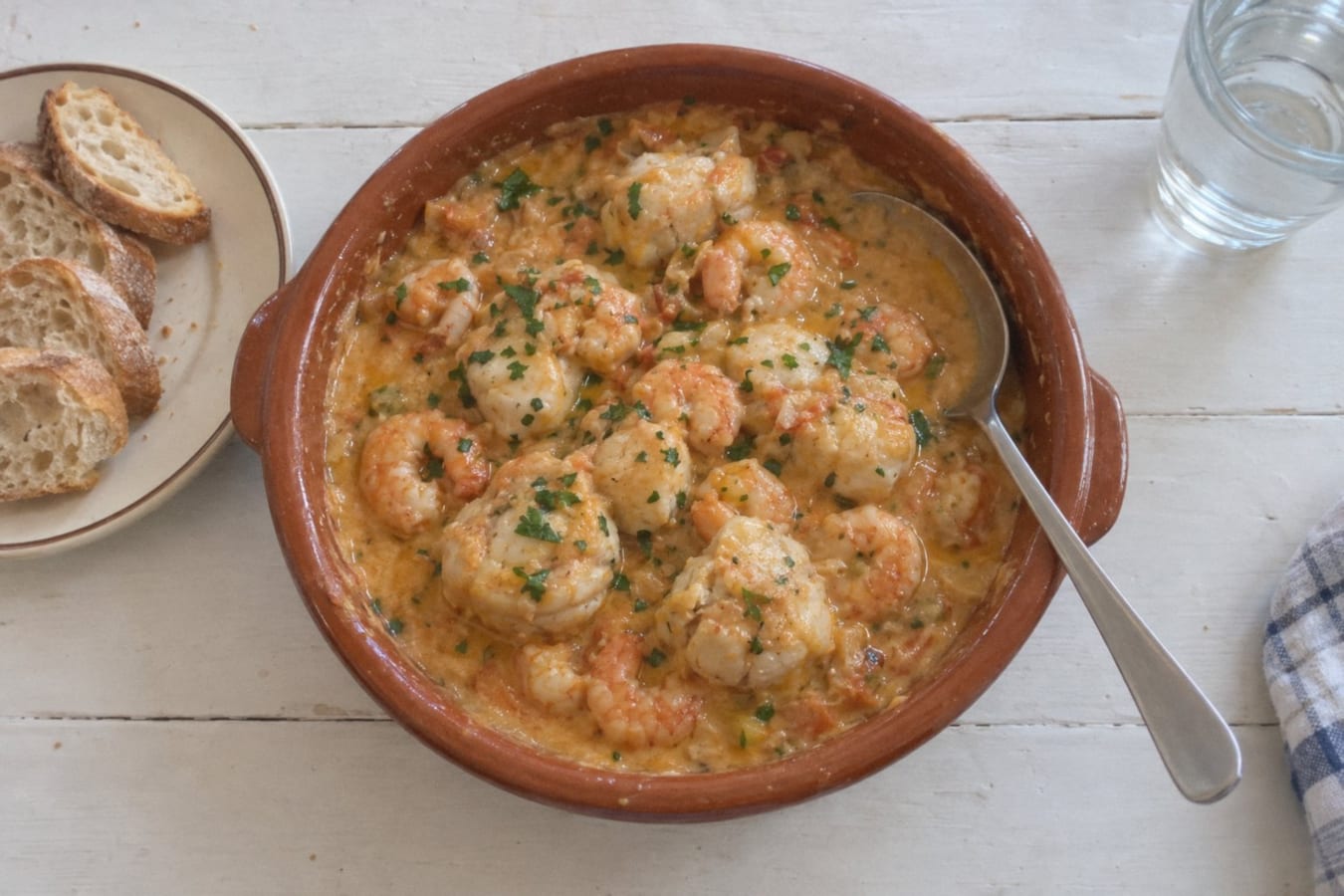 Monkfish in sauce with prawns (rape en salsa)