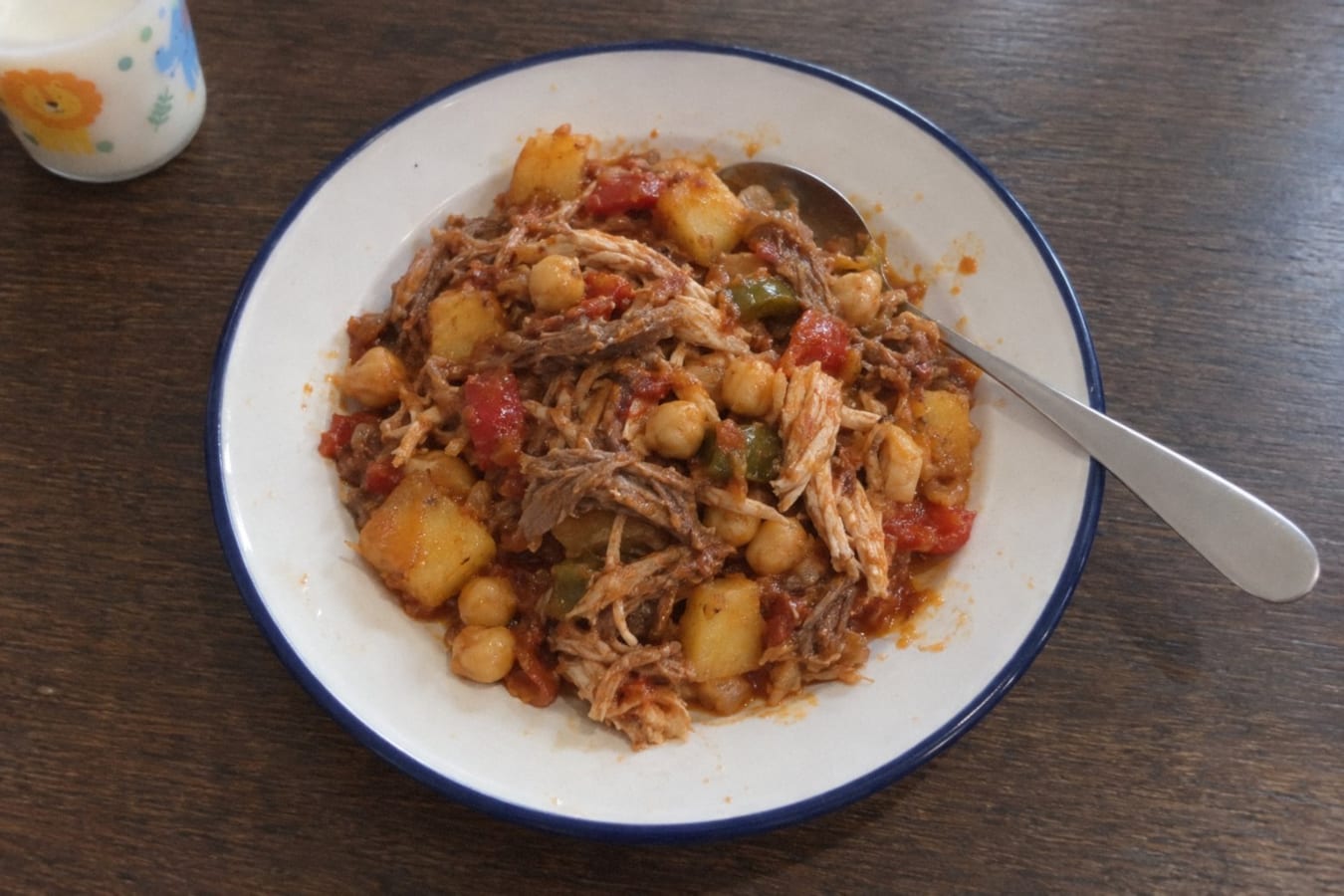 Ropa vieja – Canarian shredded meat with chickpeas and potatoes