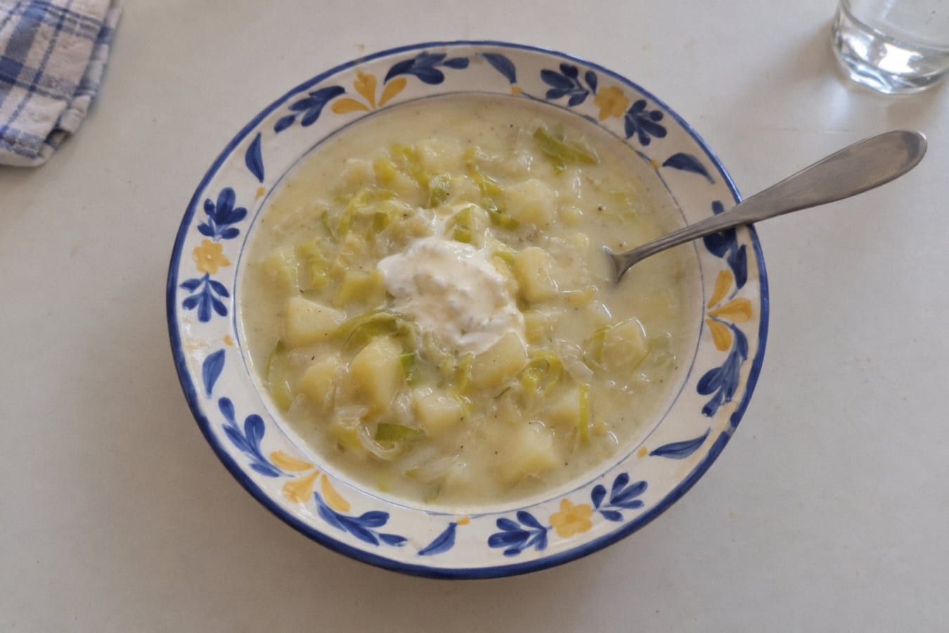 Sopa de papa y poro – potatis- och purjolökssoppa