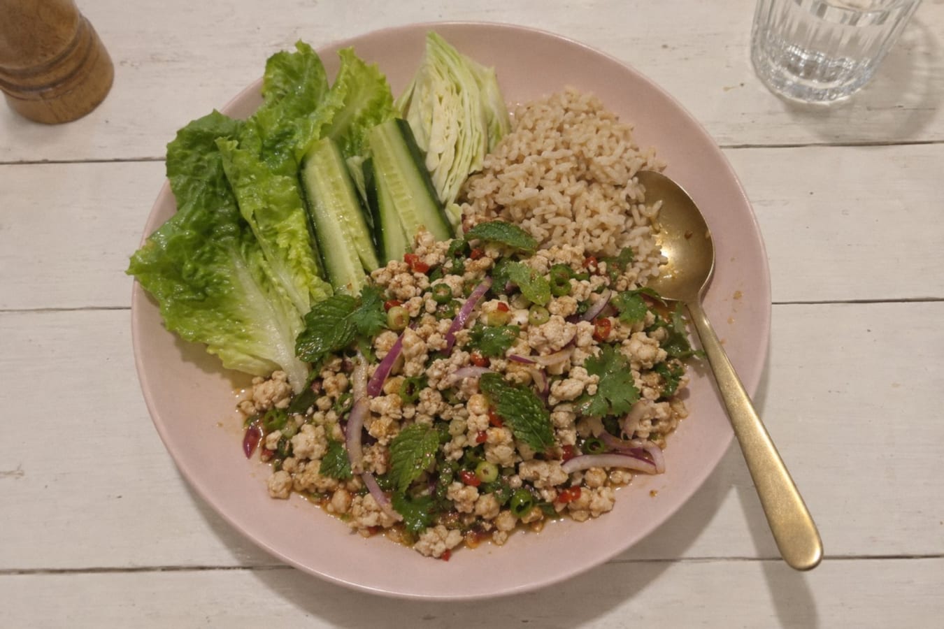 Thai chicken salad with lime and mint (larb gai)