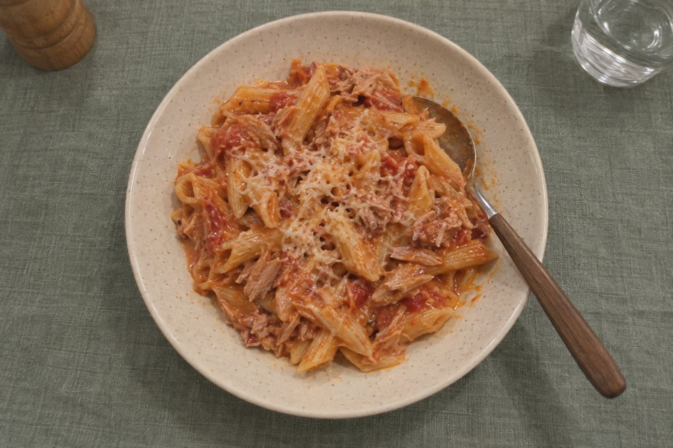 Tuna pasta in tomato sauce