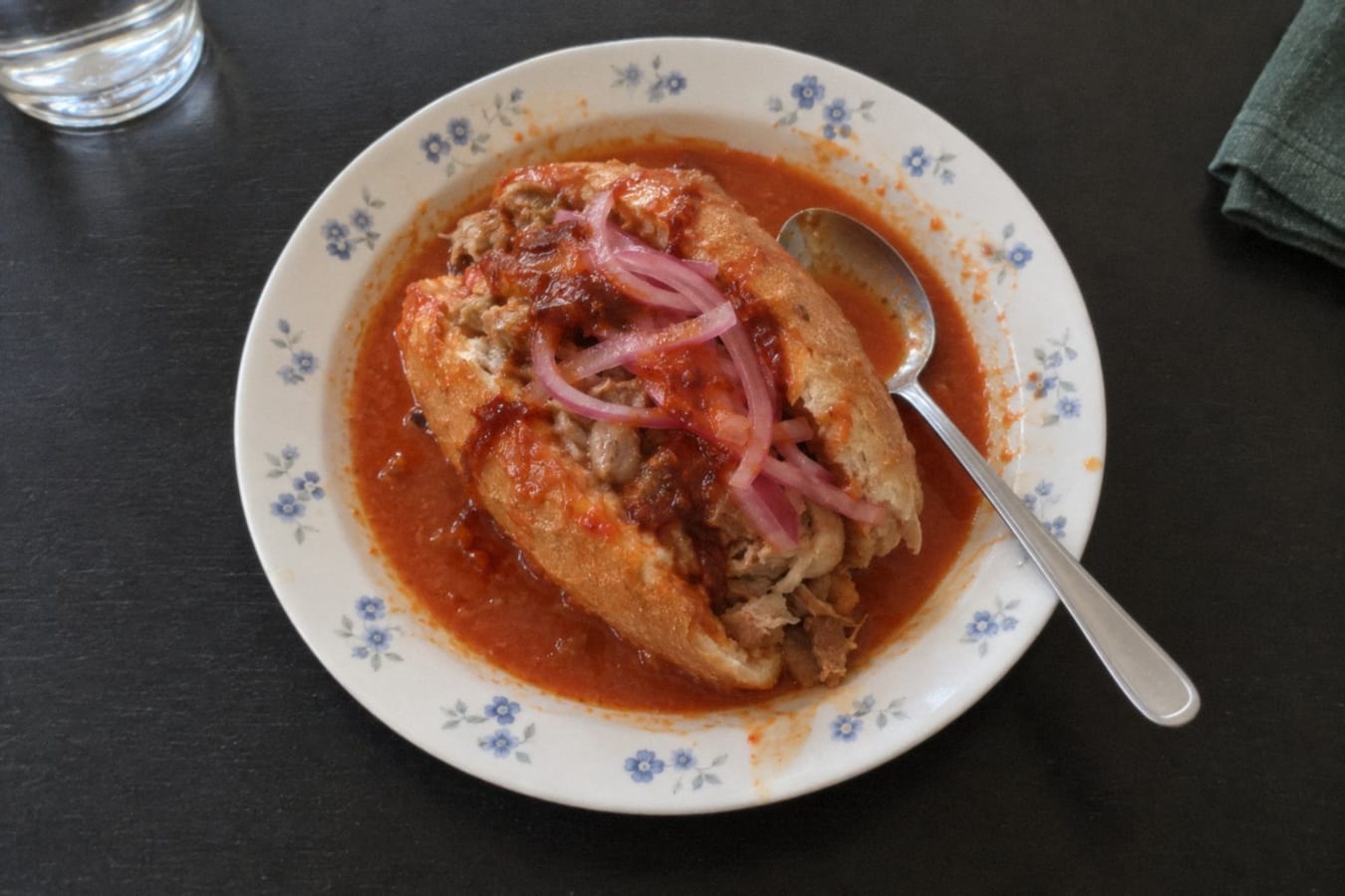 Tortas ahogadas – pork rolls drowned in tomato and chilli sauce