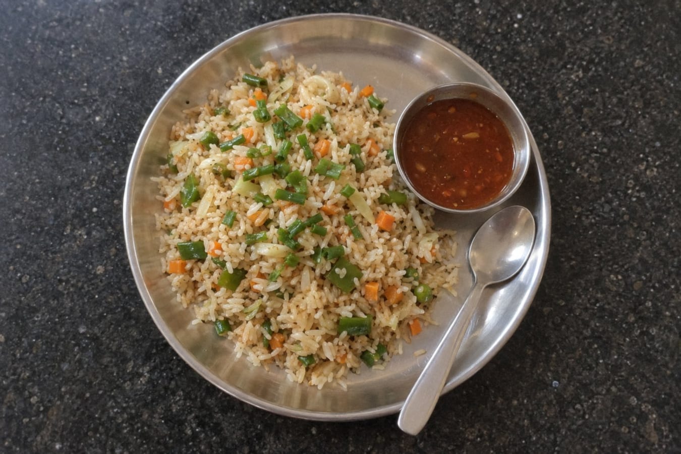 Veg fried rice – indokinesiskt stekt ris med grönsaker