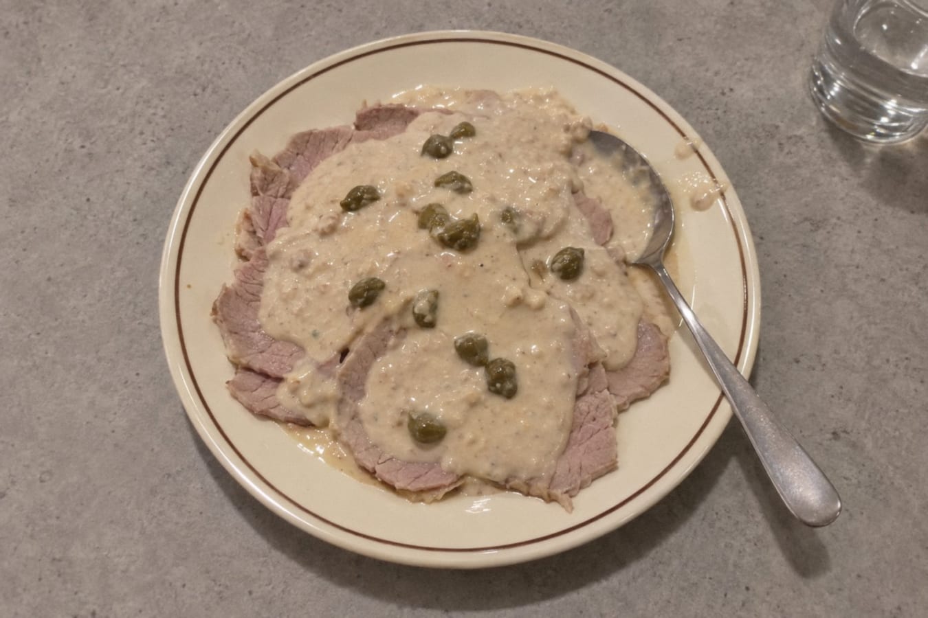 Vitel toné – kallt nötkött med tonfisksås